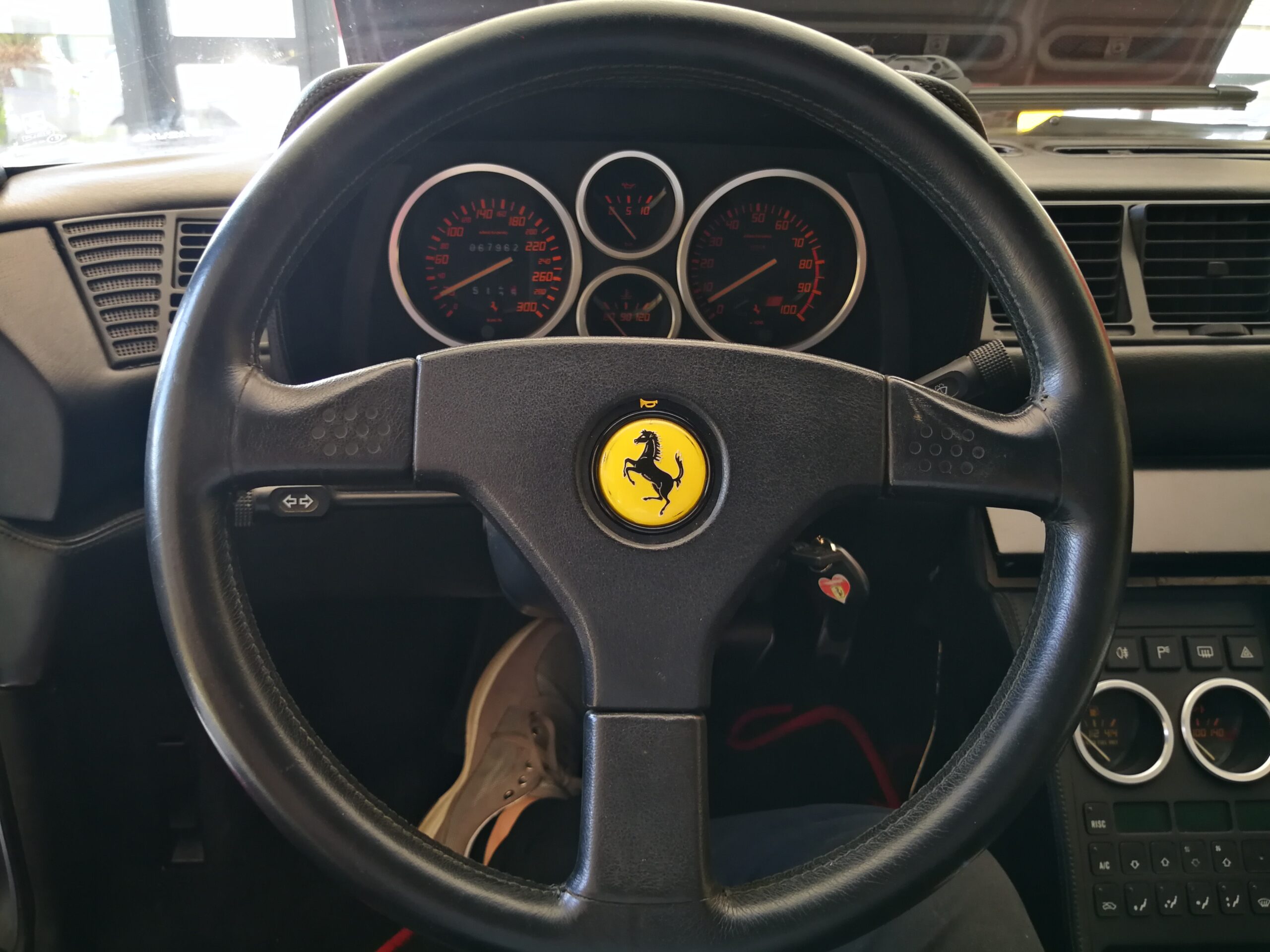 
								FERRARI 348 TB Targa Oro completo									