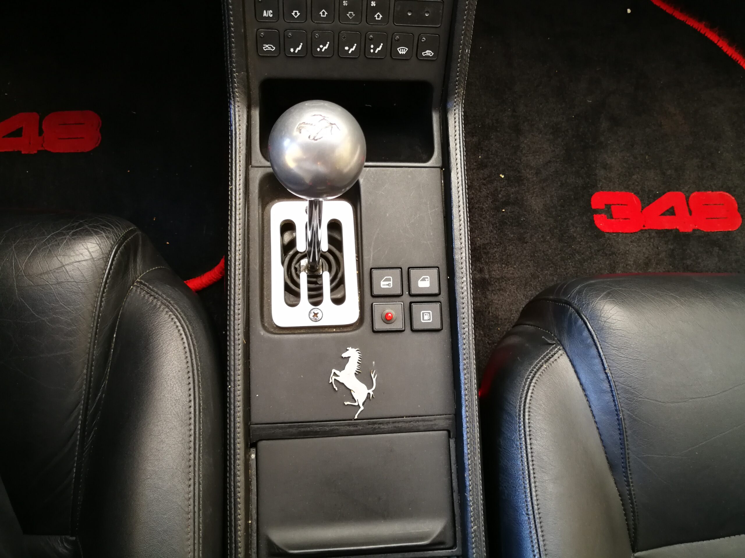 
								FERRARI 348 TB Targa Oro completo									