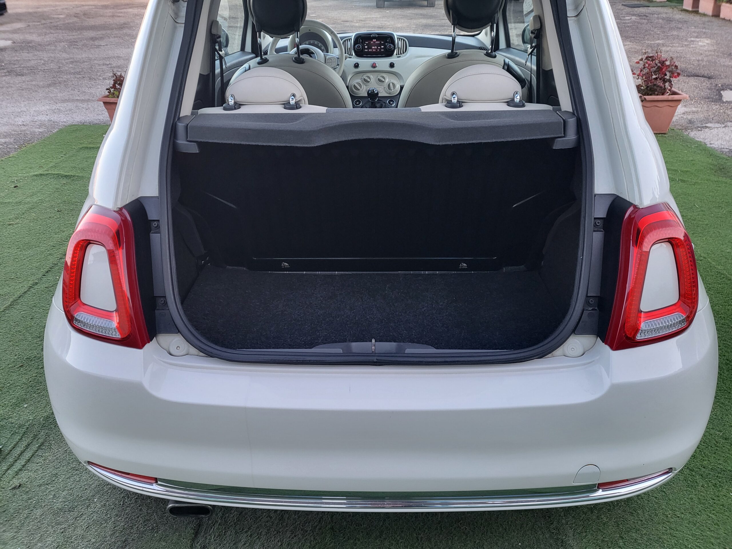 
								FIAT 500 1.2 EASY POWER LOUNGE completo									