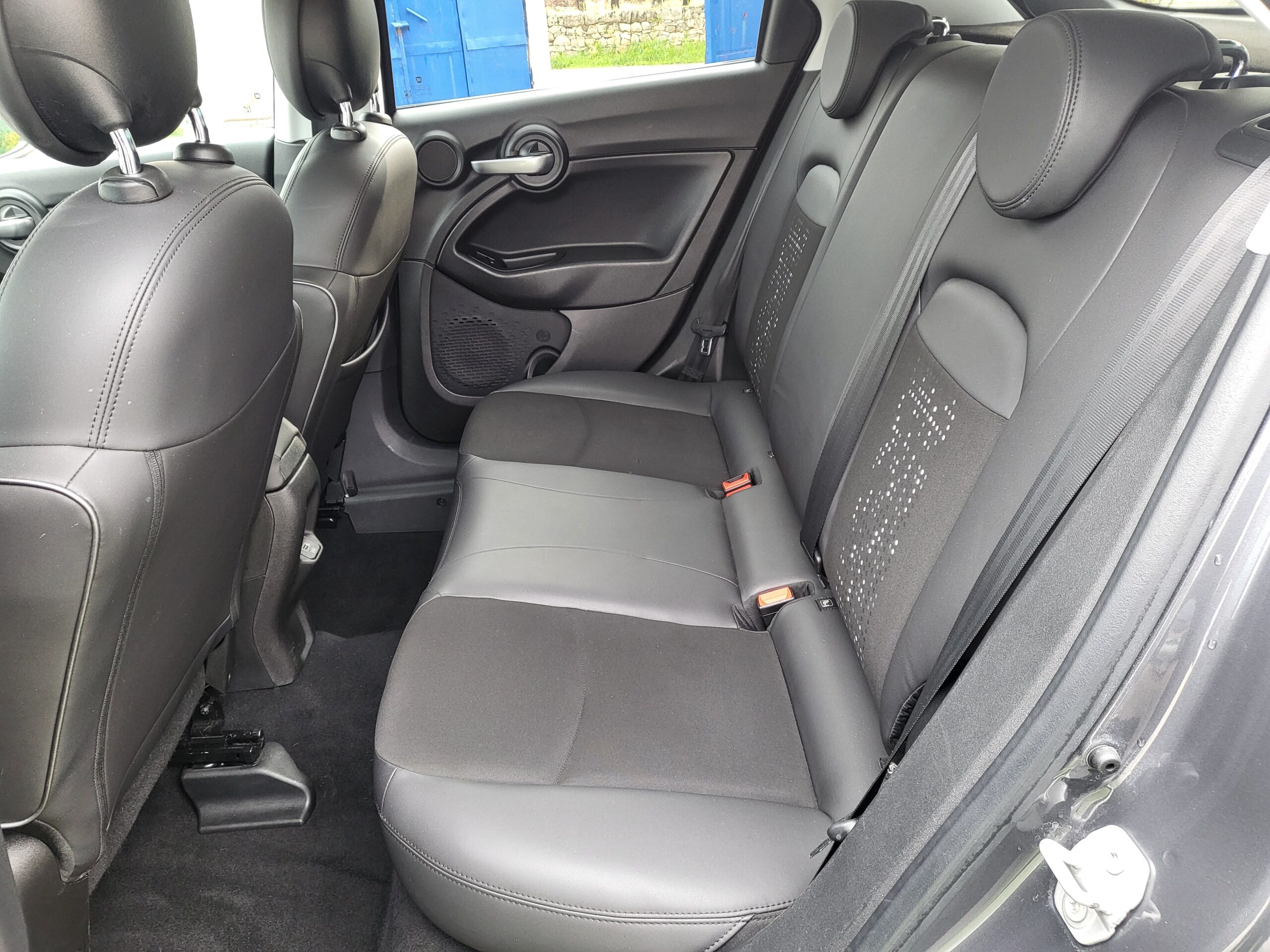 
								FIAT 500X 1.3 MultiJet 95 CV S&S Connect Uniprò completo									