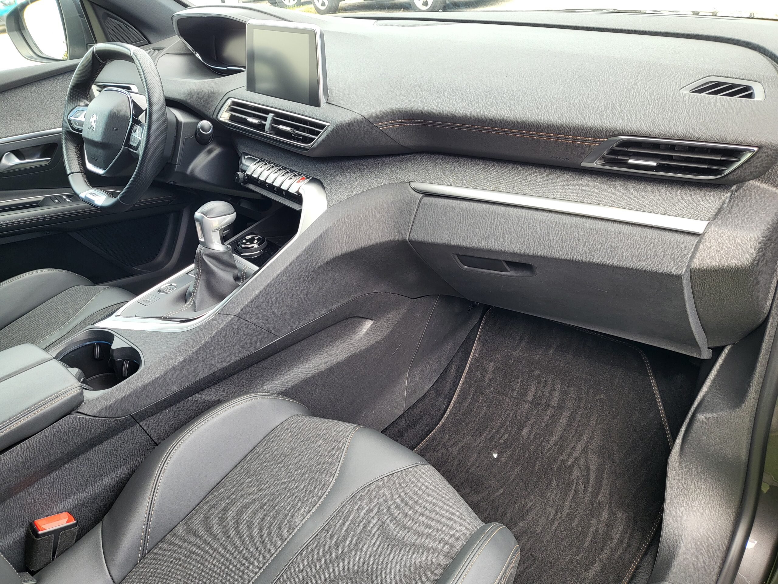 
								PEUGEOT 3008 1.5 BlueHDI 130cv. GT-LINE UNIPRO’ completo									