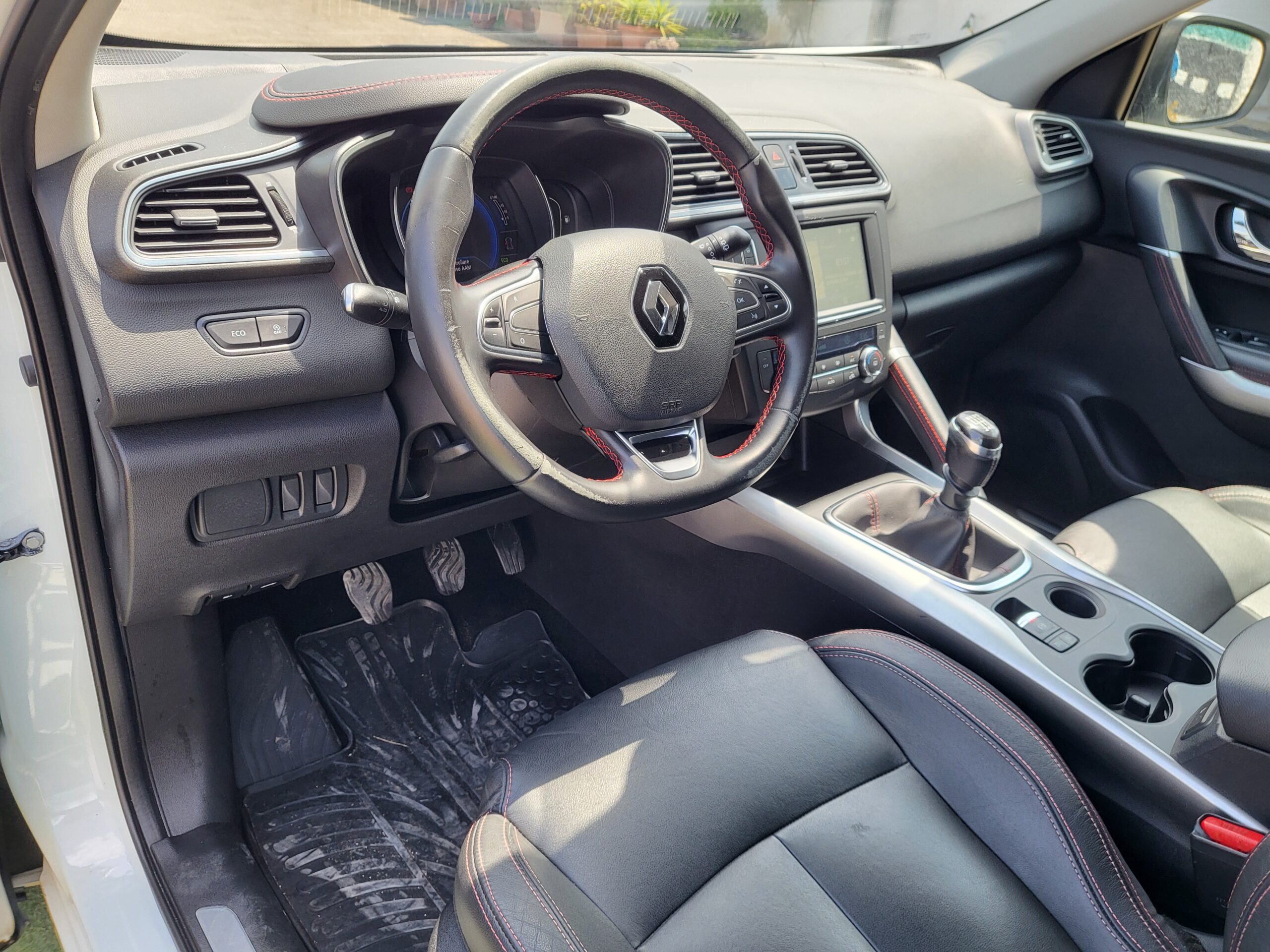 
								RENAULT KADJAR 1.5 DCI 110CV. BOSE EDITION completo									