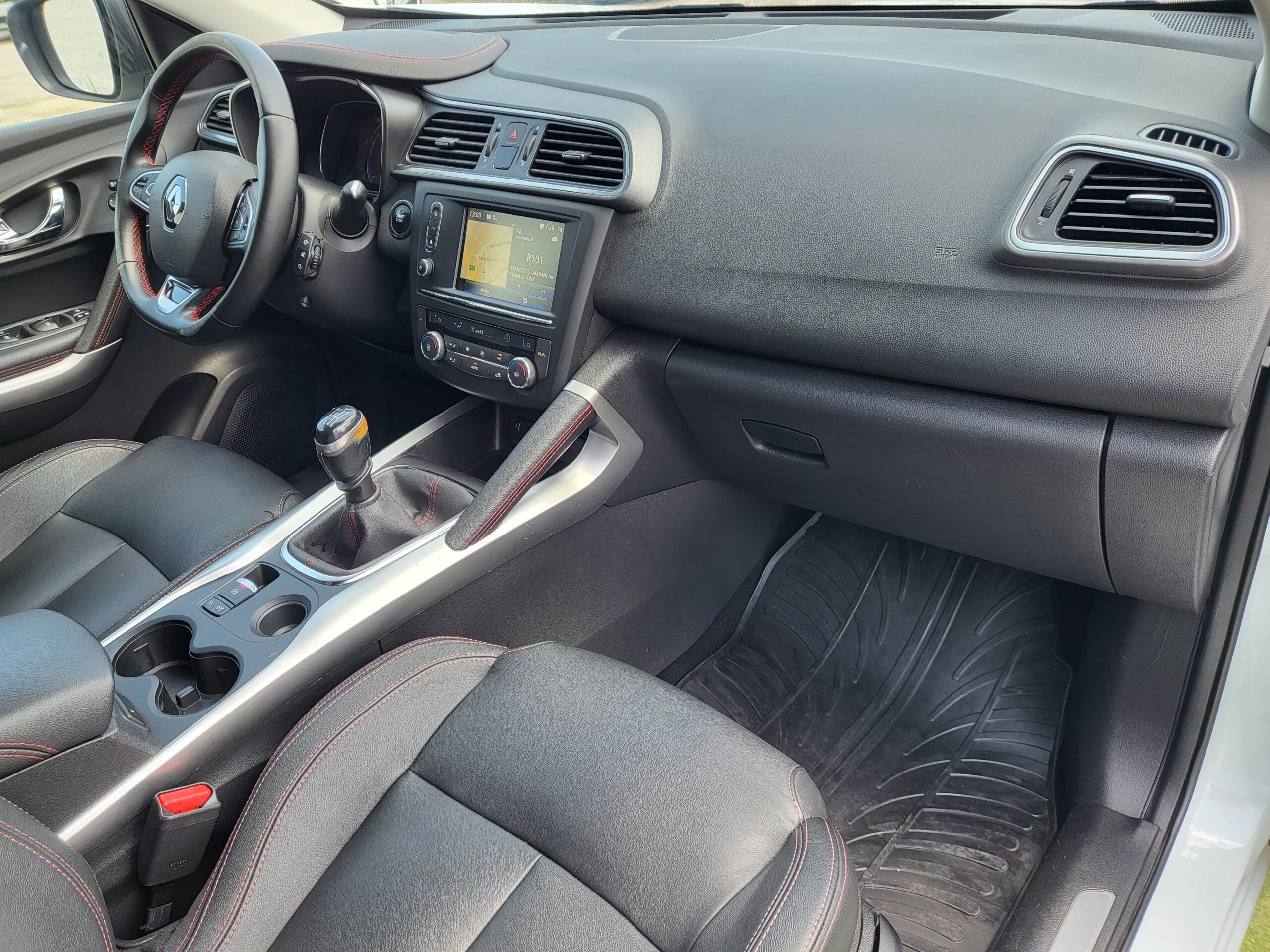 
								RENAULT KADJAR 1.5 DCI 110CV. BOSE EDITION completo									