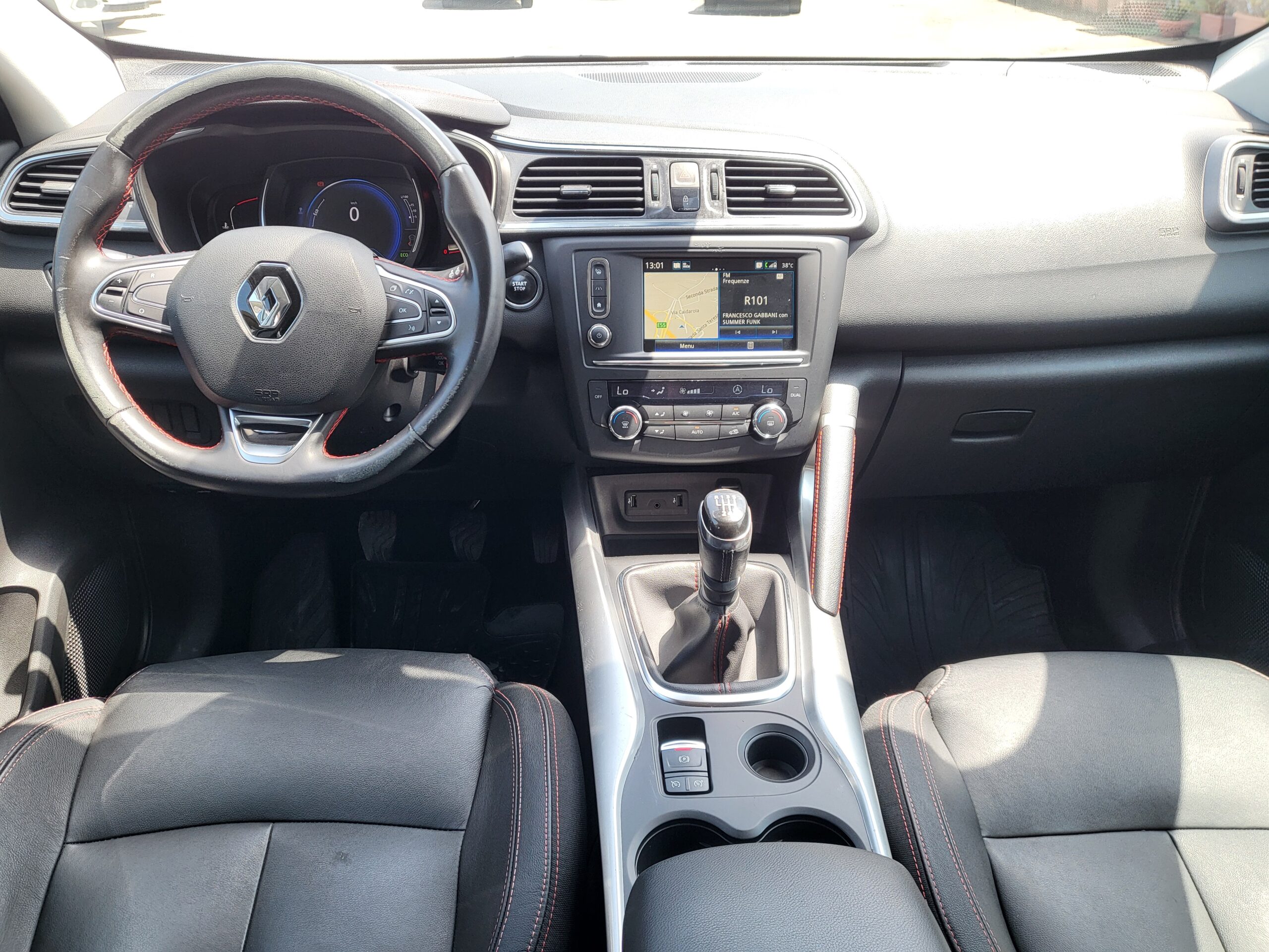 
								RENAULT KADJAR 1.5 DCI 110CV. BOSE EDITION completo									