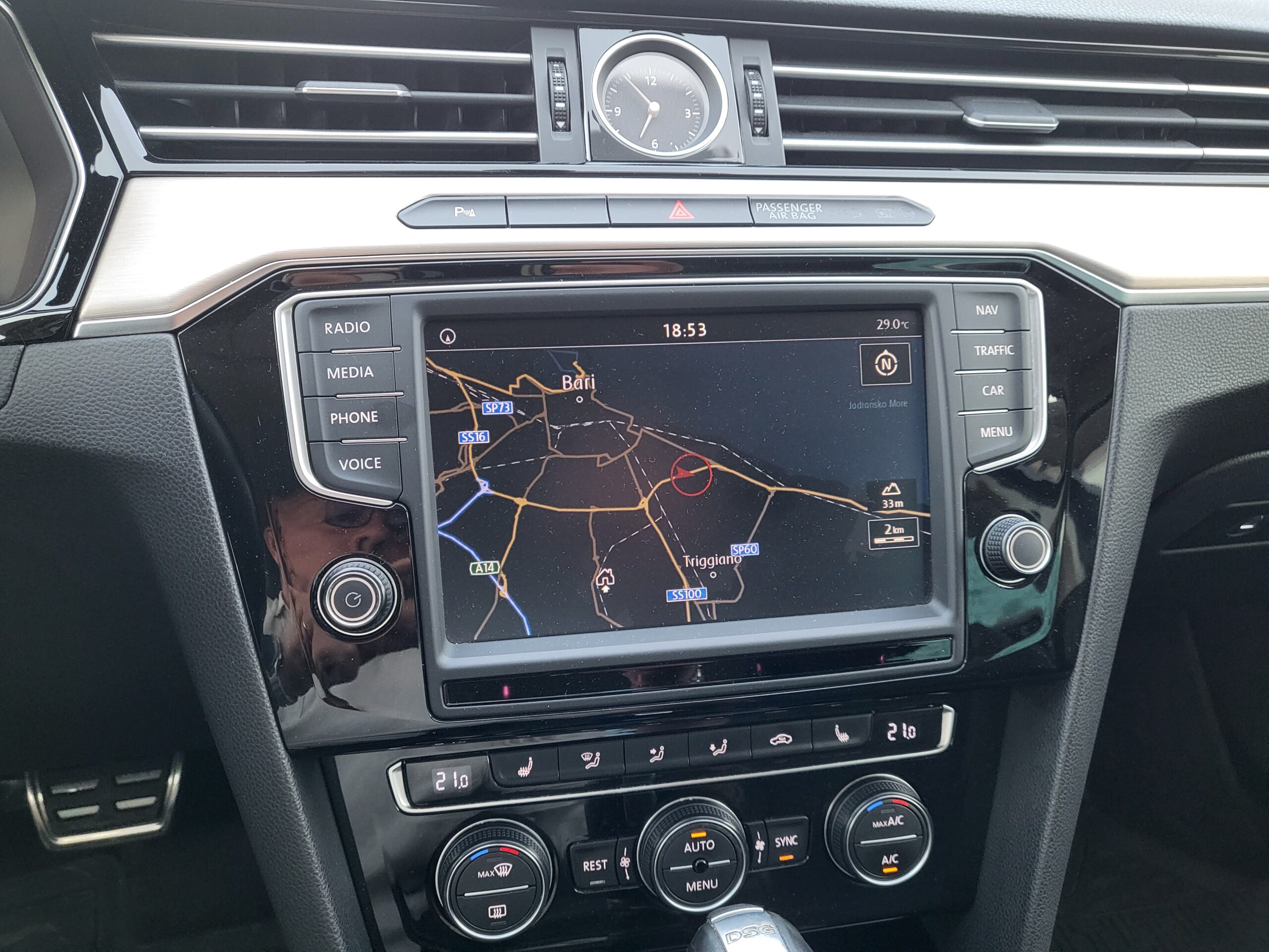 
								Passat Business 2.0 TDI 190 CV 4MOTION DSG Executive BMT completo									