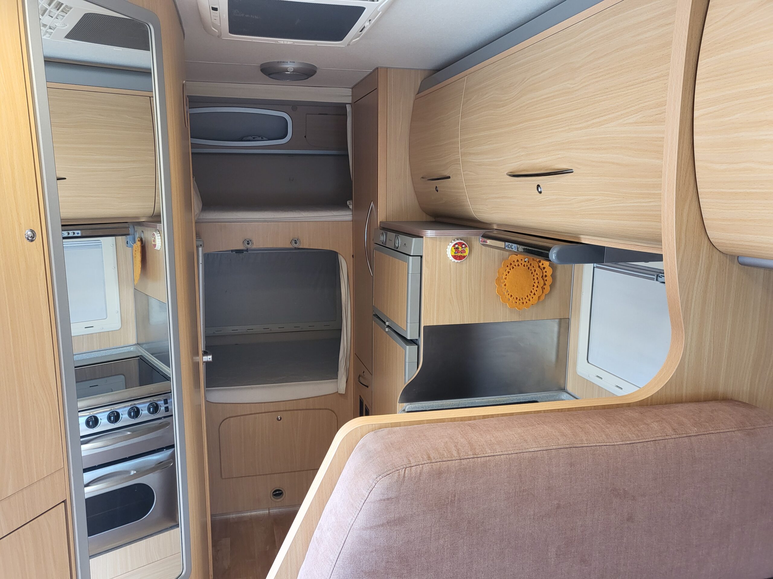
								IVECO ARCA 720 GLM IVECO 3000 180 cv. completo									