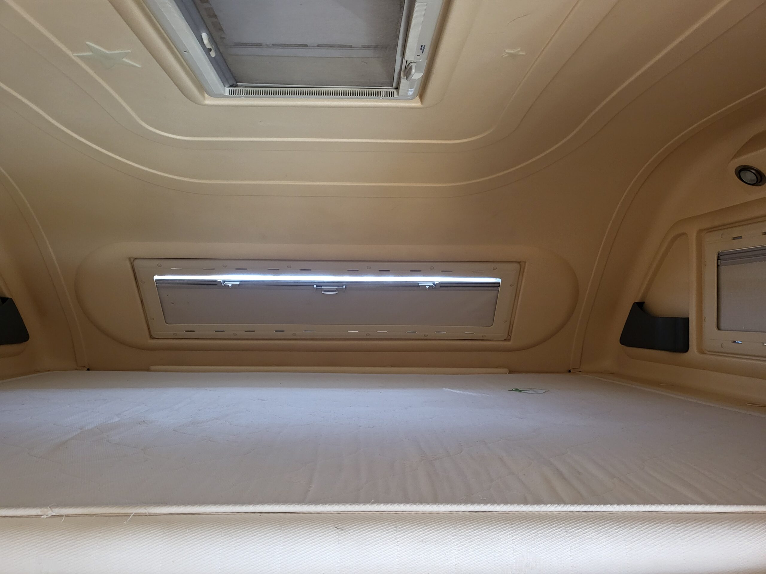 
								IVECO ARCA 720 GLM IVECO 3000 180 cv. completo									